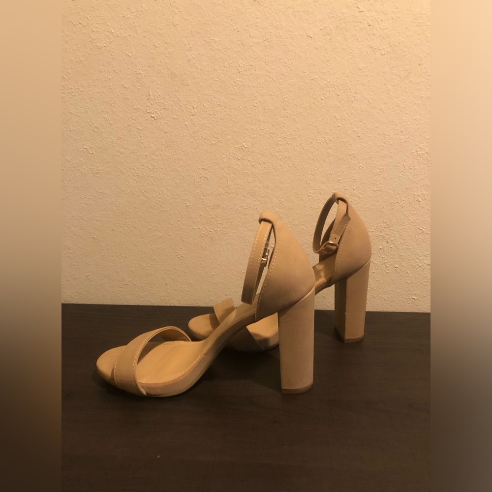 Tan Heels - Picture 3 of 5